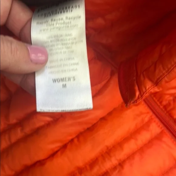 Patagonia women’s Orange micro puffer packable Jacket size medium - Picture 8 of 9